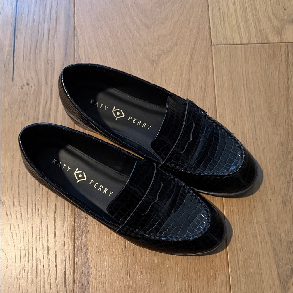 Katy Perry Geli Loafers Black Croc